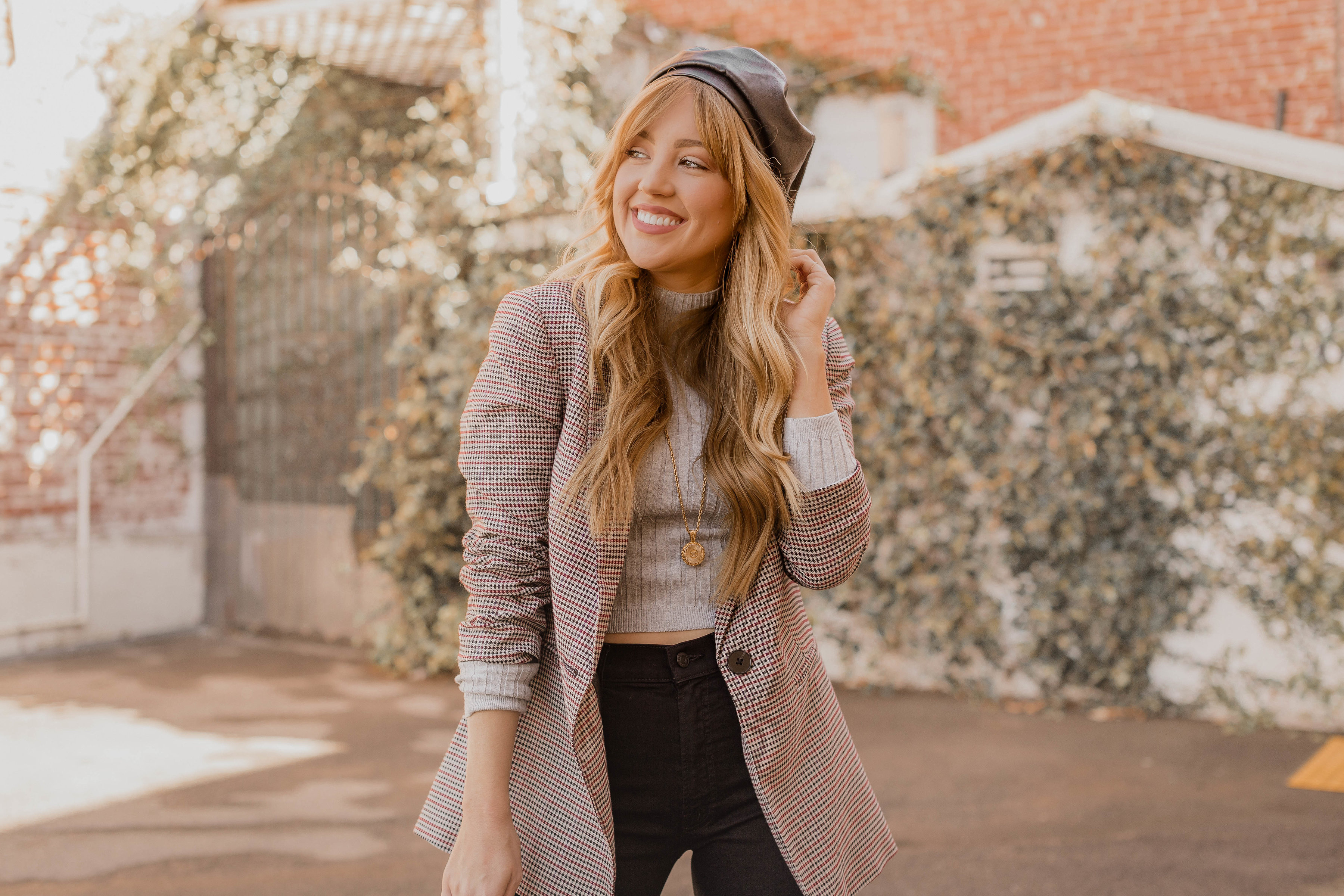 trendy fashion pieces, hello hannah, hannah hagler, how to style trendy pieces, checked blazer, cropped flare, kick flare denim, how to style cropped flares, cat eye sunglasses, retro cat eye sunglasses, vegan leather beret. vegan beret, vegan fashion blogger, vegan fashion