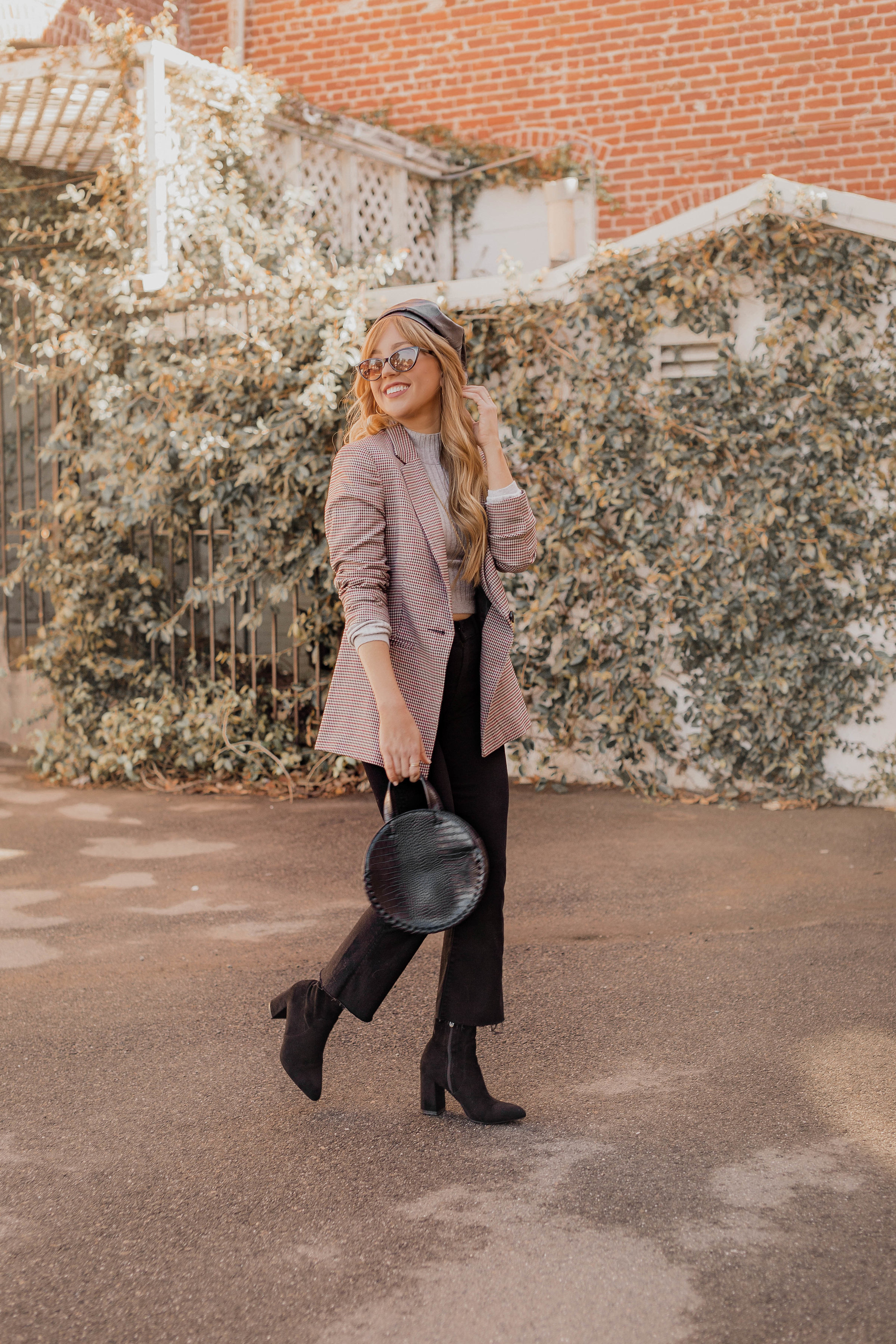 trendy fashion pieces, hello hannah, hannah hagler, how to style trendy pieces, checked blazer, cropped flare, kick flare denim, how to style cropped flares, cat eye sunglasses, retro cat eye sunglasses, vegan leather beret. vegan beret, vegan fashion blogger, vegan fashion