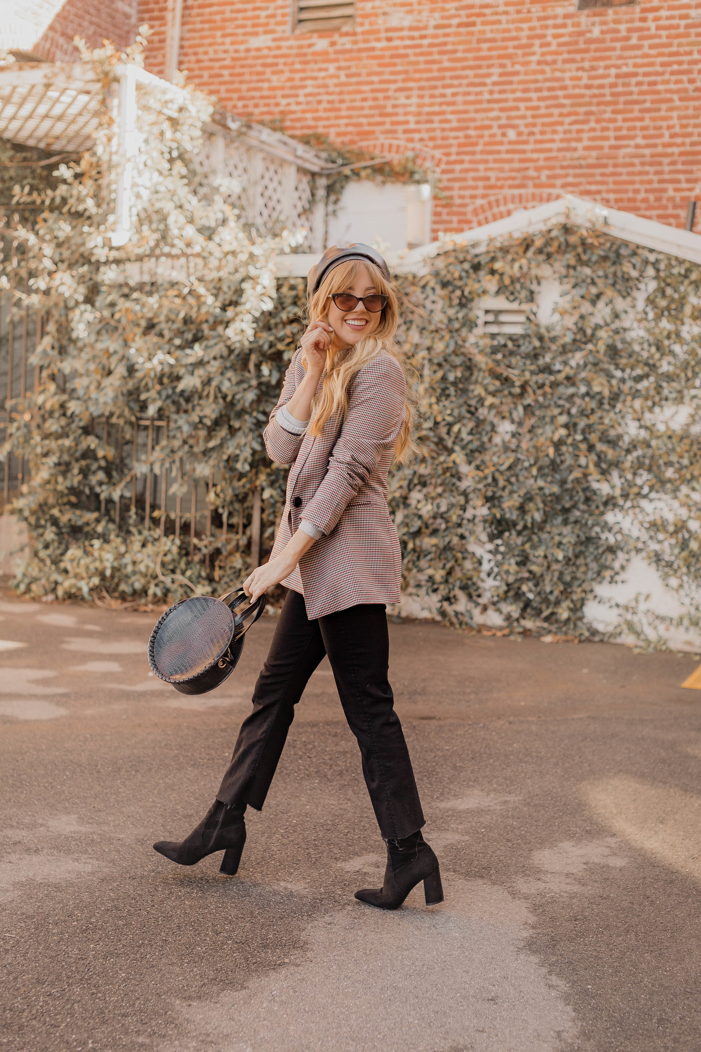 trendy fashion pieces, hello hannah, hannah hagler, how to style trendy pieces, checked blazer, cropped flare, kick flare denim, how to style cropped flares, cat eye sunglasses, retro cat eye sunglasses, vegan leather beret. vegan beret, vegan fashion blogger, vegan fashion